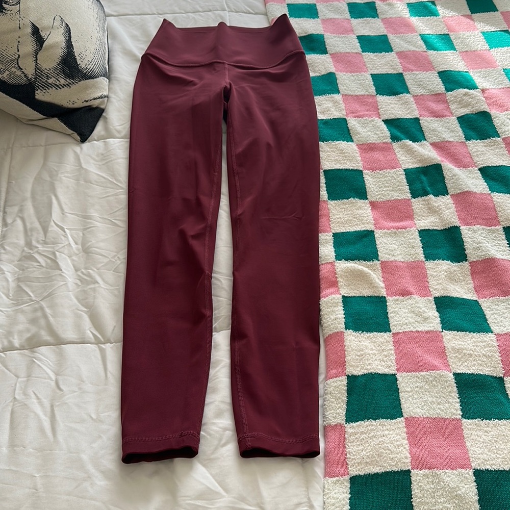 Carbon 38 cranberry leggings